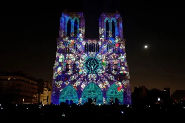 Світлове шоу