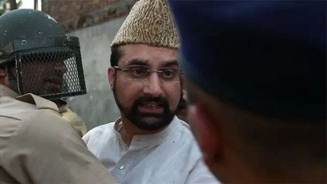 ਜੰਮੂ ਅਤੇ ਕਸ਼ਮੀਰ ਵਿੱਚ ਪਿਛਲੇ ਦੋ ਦਹਾਕਿਆਂ ਤੋਂ ਵੱਖਵਾਦੀ ਮੁਹਿੰਮ ਵਿੱਚ ਸ਼ਾਮਲ ਹੁਰੀਅਤ ਕਾਨਫ਼ਰੰਸ ਉੱਪਰ ਯੂਏਪੀਏ ਤਹਿਤ ਪਾਬੰਦੀ ਲੱਗ ਸਕਦੀ ਹੈ ।