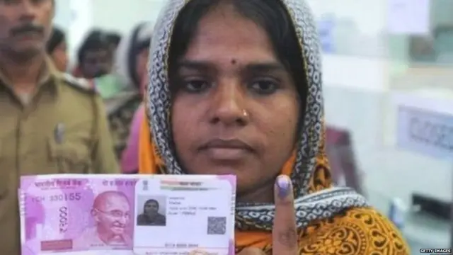 ਜਸਟਿਸ ਚੰਦਰਚੂੜ੍ਹ ਨੇ ਆਧਾਰ ਕਾਨੂੰਨ ਨੂੰ ਮਨੀ ਬਿਲ ਦੇ ਤੌਰ 'ਤੇ ਕੇਵਲ ਲੋਕ ਸਭਾ ਰਾਹੀਂ ਮਾਨਤਾ ਦੁਆਉਣ ਨੂੰ ਗੈਰ-ਸੰਵਿਧਾਨਿਕ ਆਖਿਆ