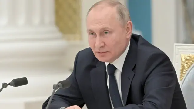 পারমানবিক অস্ত্র ব্যবহারের ঝুঁকি কি রুশ প্রেসিডেন্ট পুতিন নেবেন?