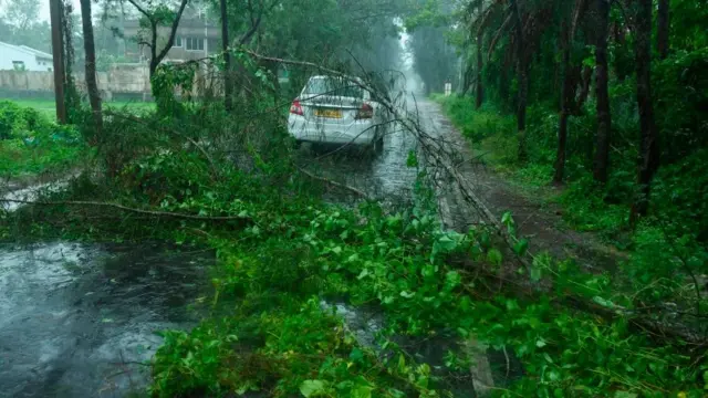 अंफन तूफ़ान