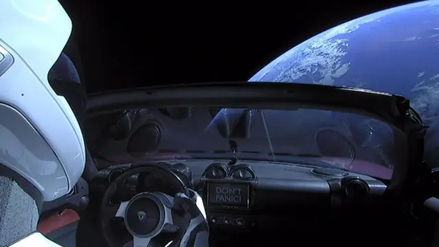 نصائح من شخصيات بارزة تساعدك على القراءة يوميا