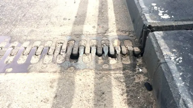 Bridge joint ontop 3rd mainland bridge