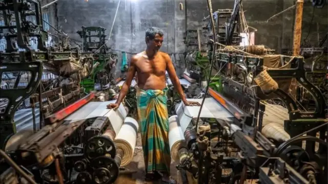 स्वतंत्रता के बाद बांग्लादेश में सभी परित्यक्त उद्योगों का राष्ट्रीयकरण कर दिया गया.