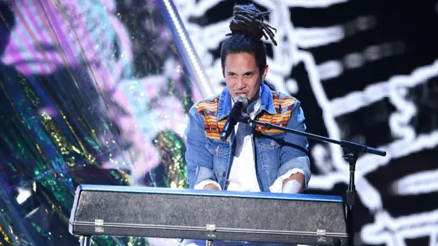 Vicente García actúa en los Grammy Latinos, Las Vegas, Nevada