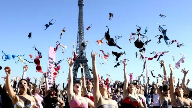 మహిళలు, బ్రా