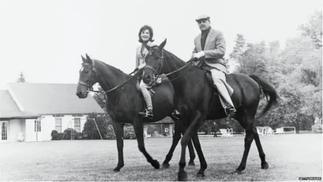 పాక్ చీకటి రాత్రి