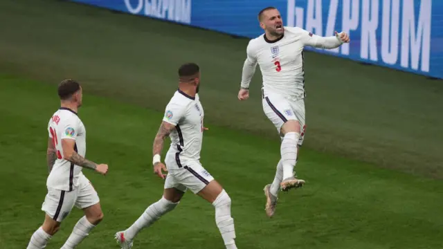 المدافع الإنجليزي لوك شو