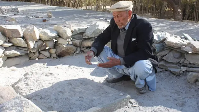 غلام قادر کی اہلیہ کی قبر