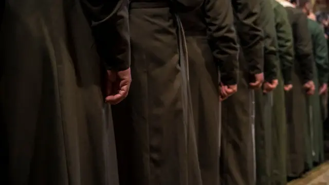 армія монахів