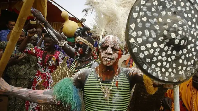 Ndị na-eme mmemme omenala