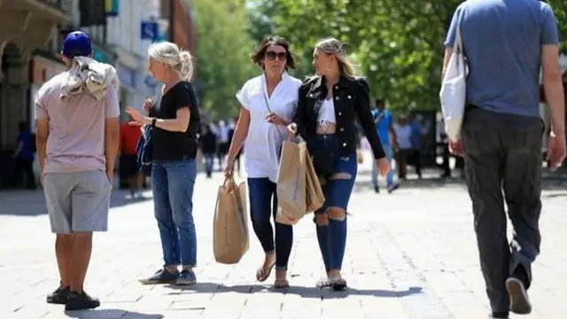 অনেকেই আশঙ্কা করছেন বিধি-নিষেধ তুলে নেওয়ার পর সংক্রমণ আবার বেড়ে যেতে পারে।