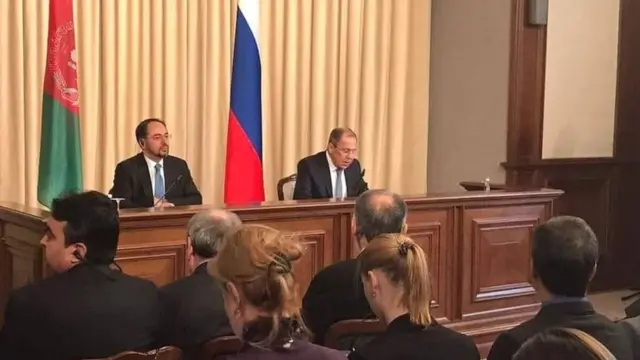 سرگی لاوروف، وزیر خارجه روسیه در نشست خبری مشترک با صلاح‌الدین ربانی، وزیر خارجه افغانستان