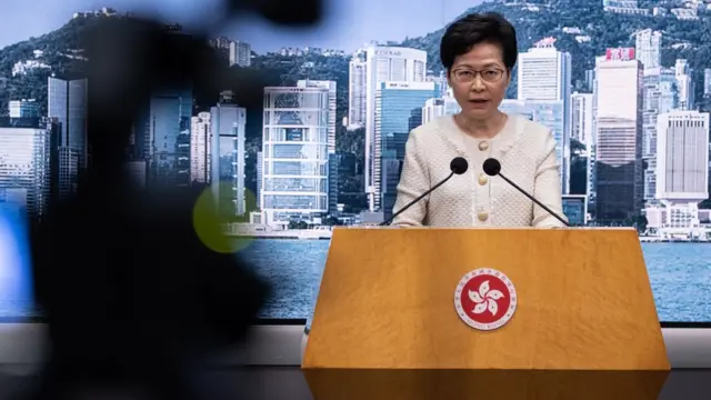 林郑月娥说,只要网上言论不会违反四项国家安全罪行,当局不会使用有关措施。