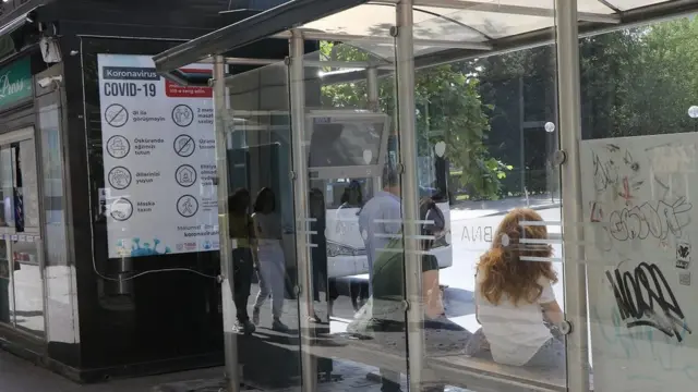 Avtobus dayanacağı