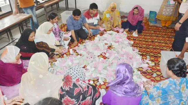 ভোটগণনা চলছে