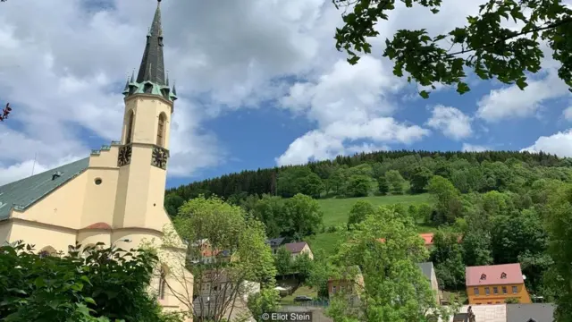 அமெரிக்க டாலரை வடிவமைத்த சிறிய நகரத்தின் நீண்ட வரலாறு