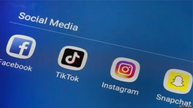 सोशल मीडिया