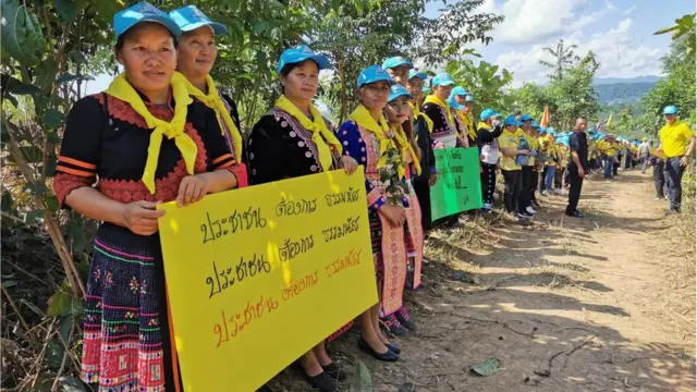 ม็อบให้กำลังใจ