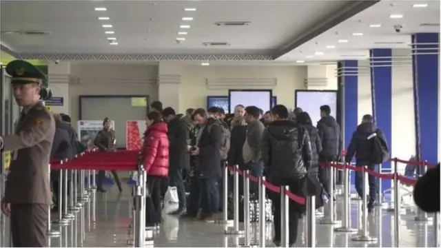 "Манас" аба майданында сырттан келгендердин баарын тепловизор текшерип жатканы айтылды