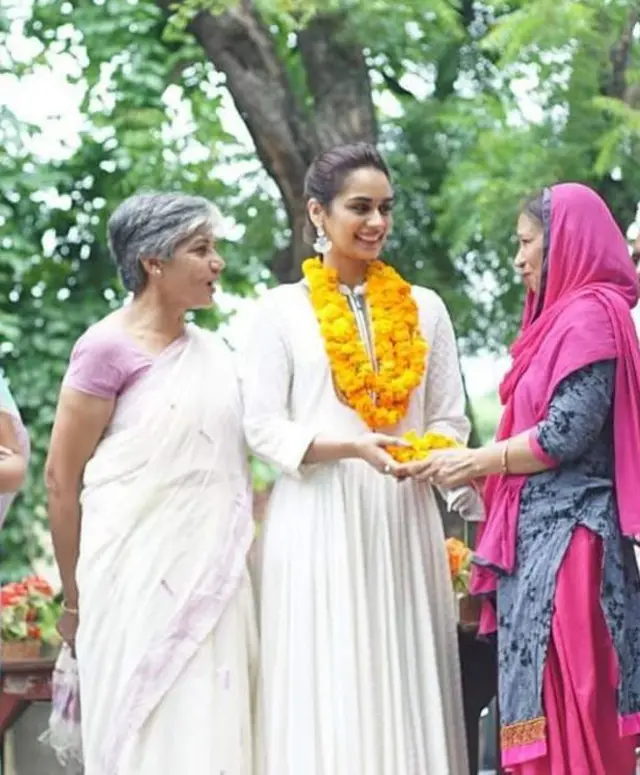 मानुषी छिल्लर