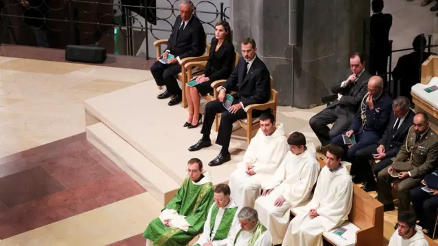 служба в храме Святого семейства