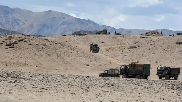 இந்திய சீன எல்லையில் இருநாட்டுப் படைகளும் விலகத் தொடங்கின - களத்தில் என்ன நடக்கிறது?