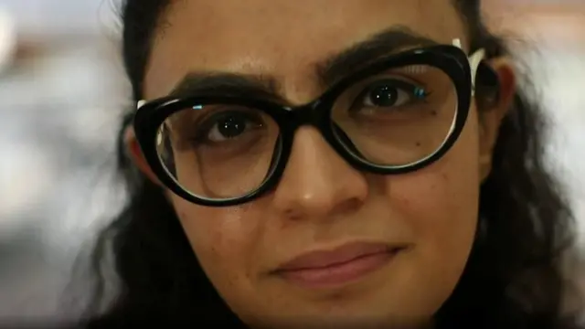 طالبة مسلمة