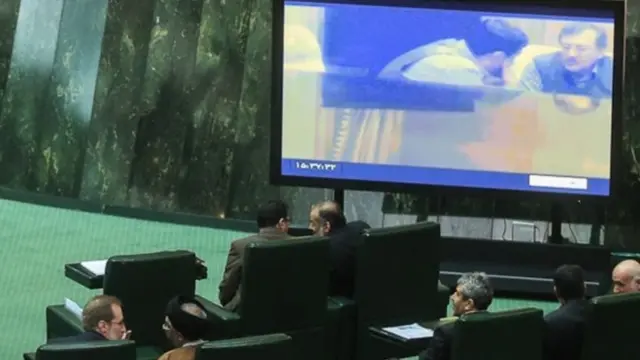 پخش نوار گفت‌وگوی فاضل لاریجانی و سعید مرتضوی در مجلس ایران جنجال‌برانگیز شد