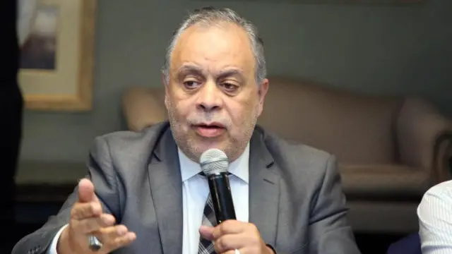 نقيب الممصلين أشرف زكي