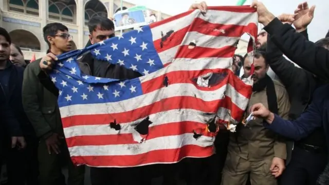 Bandera estadounidense rota