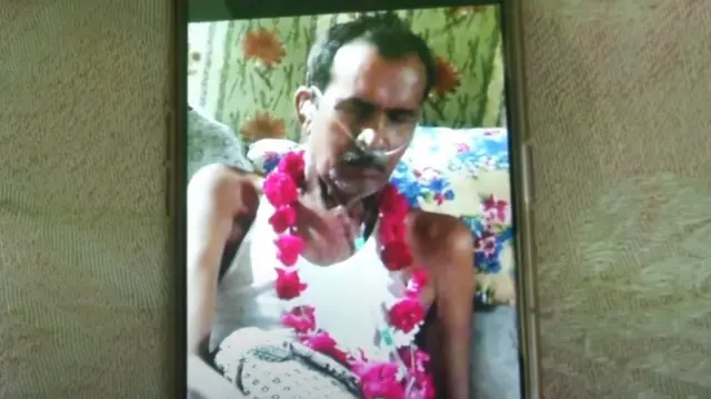 "તેમને ખબર હતી કે એમને આ બિમારી લાગુ પડશે પણ ચાર બાળકો અને સાસુ-સસરા સહિતના પરિવારનું ગુજરાન ચલાવવા માટે આ કામ કરતા હતા"