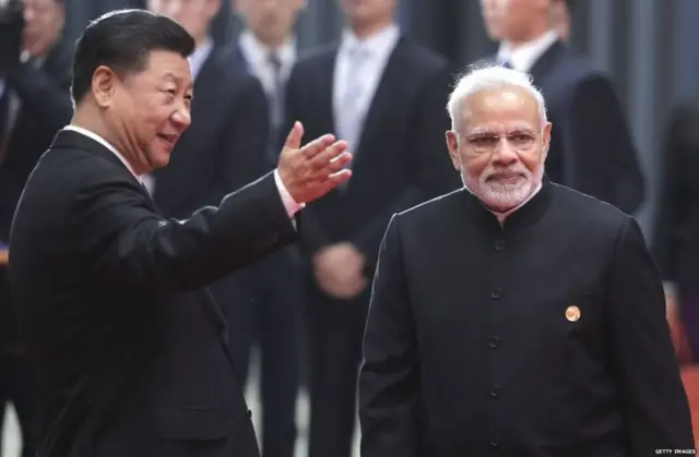 નરેન્દ્ર મોદી અને શી જિનપિંગ
