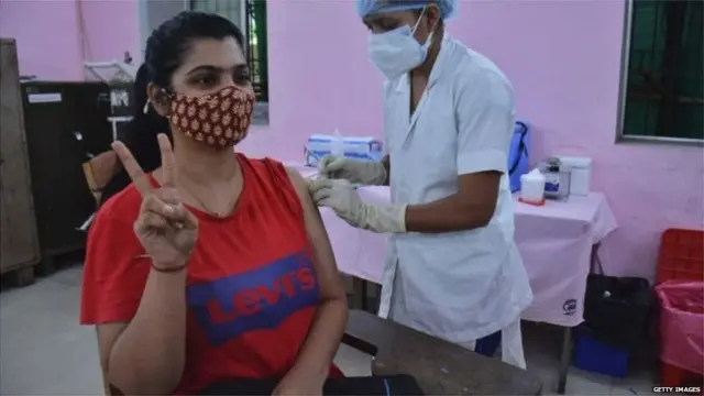 कोरोना लस