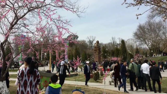 Yekaterina Strizhenovaning yalangoch sahnalari