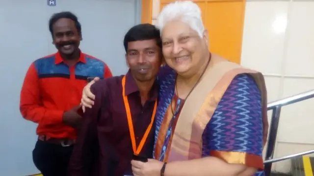 நோயாளிகள் தங்களை பராமரிப்பதற்கு படிக்காத மெக்கானிக் கண்டுபிடித்த "டாய்லெட் படுக்கை"