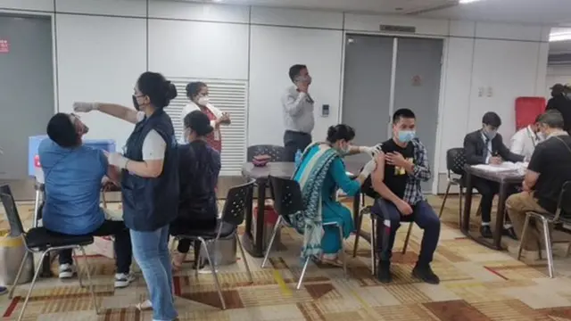 ਭਾਰਤ ਸਰਕਾਰ ਵੱਲੋਂ ਆਰ ਟੀ ਪੀਸਿਆ ਟੈਸਟ ਅਤੇ ਵੈਕਸਿਨ ਲਗਵਾਏ ਜਾ ਰਹੇ ਹਨ।