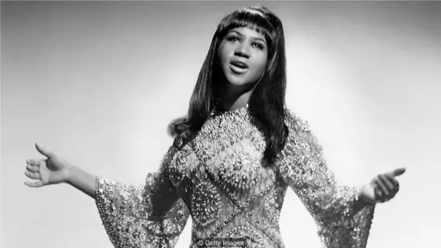 艾瑞莎·富兰克林出生于孟菲斯，童年时搬到底特律。她14岁时有了自己的第一张专辑，是在教堂歌唱的现场录音。