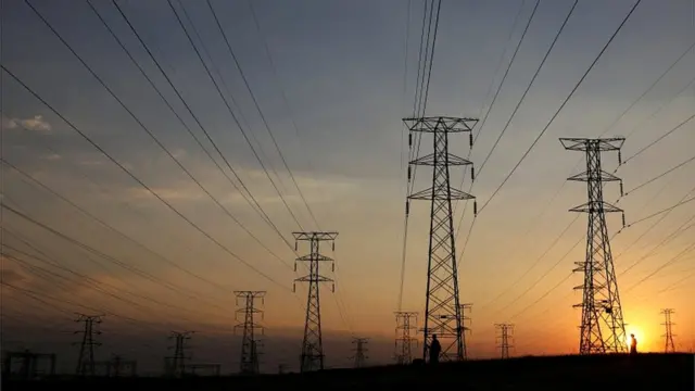 Supercondutores em temperatura ambiente podem revolucionar a rede elétrica