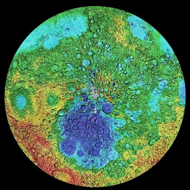 Mapa do Polo Sul da Lua, com as diferentes profundidades