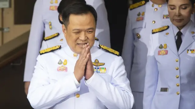 อนุทิน ชาญวีรกูล รองนายกฯ และ รมว. สาธารณสุข