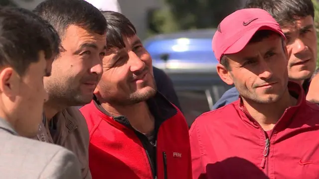 Россия 3 йил олдин Ковид карантин чораларини бекор қилгач, Марказий Осиёдан минглаб мигрантлар Россияга ошиққанди.