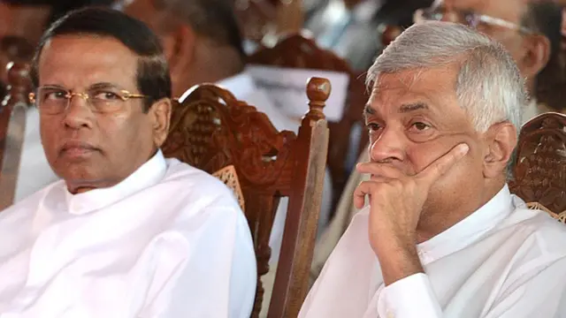 මේ සියල්ල සිදුවෙමින් පවතින අතරතුර ජනාධිපතිවරයා සහ අගමැතිවරයා අතර පැවති සීතල යුද්ධය ක්රමයෙන් ද්වන්ධ සටනක් දක්වා වර්ධනය විය