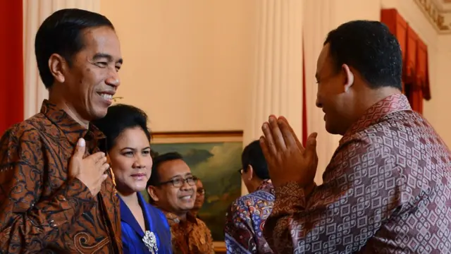 Tolyatti shahridan transseksuallar videosi