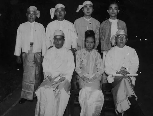 ပြည့်တန်ဆာပပျောက်ရေး ဆွေးနွေးပွဲက ခင်မျိုးချစ်