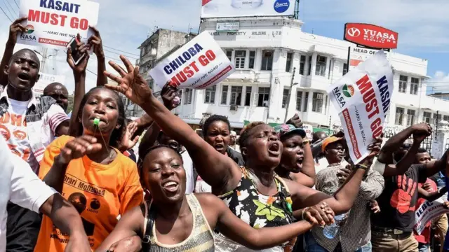 Wafuasi wa upinzani wamekuwa wakiandamana mara kwa mara kushinikiza mageuzi katika tume ya uchaguzi