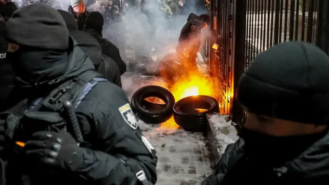 У посольства РФ в Киеве