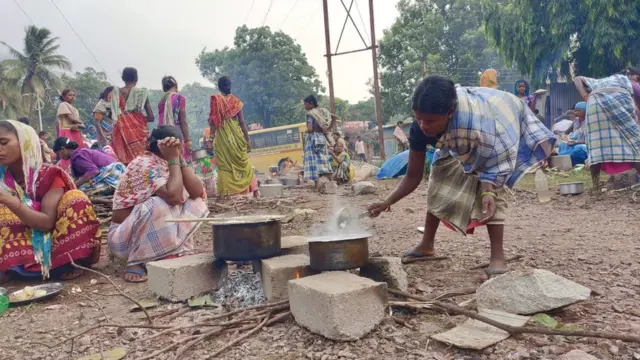 आदिवासियों का प्रदर्शन