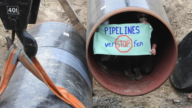 ইউরোপের নর্ড স্ট্রিম-২ প্রকল্পের বিরোধিতাও বাড়ছে।