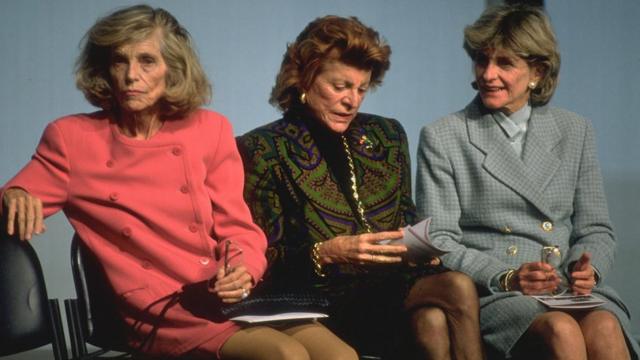 Eunice, Patricia y Jean Kennedy en 1993